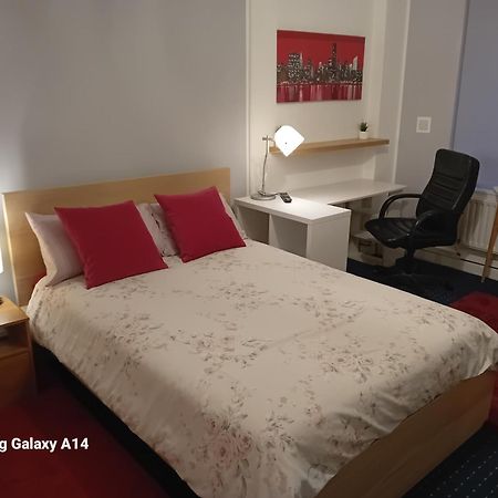 63 John Aird Court Daire Londra Dış mekan fotoğraf