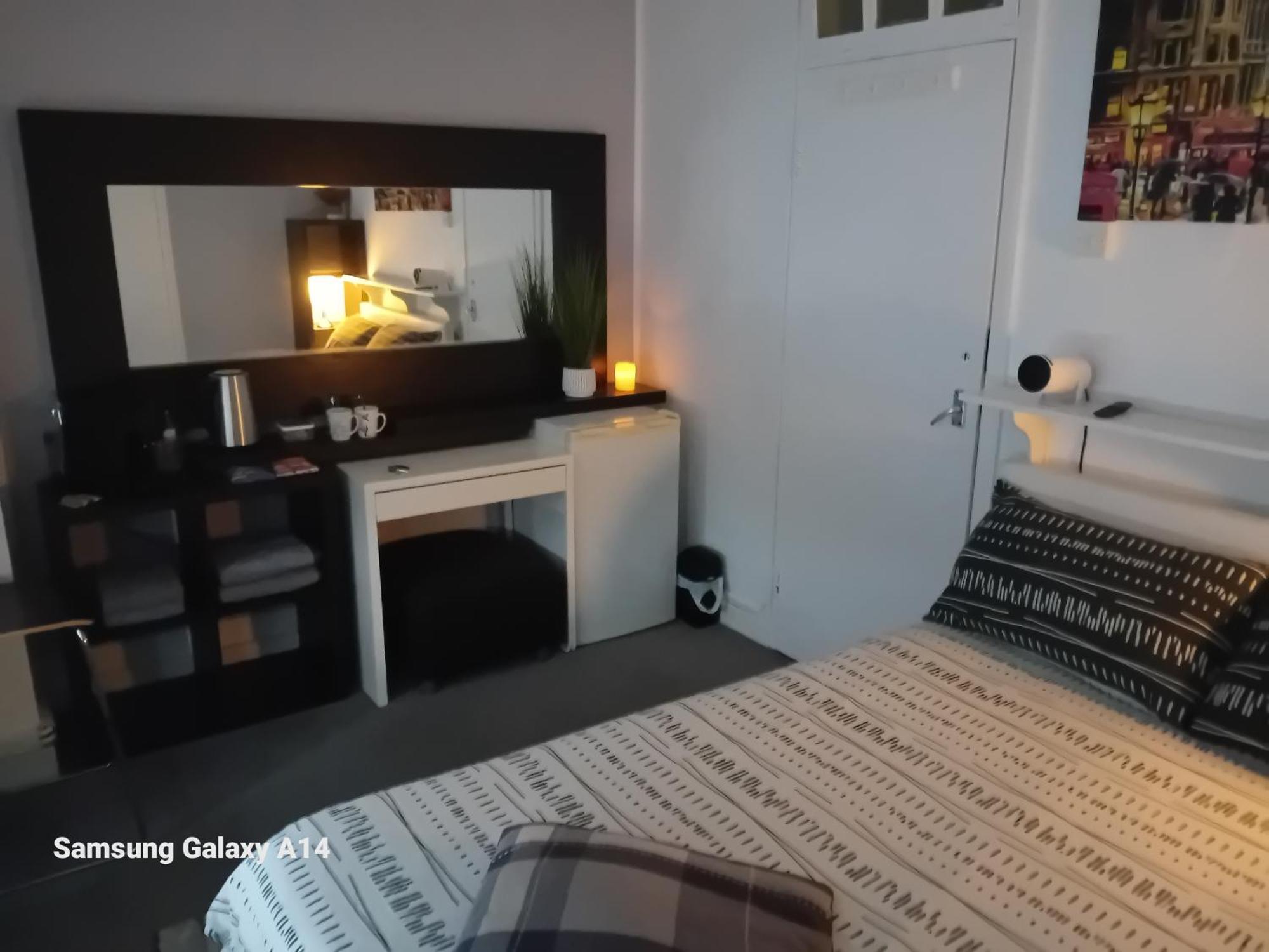 63 John Aird Court Daire Londra Dış mekan fotoğraf